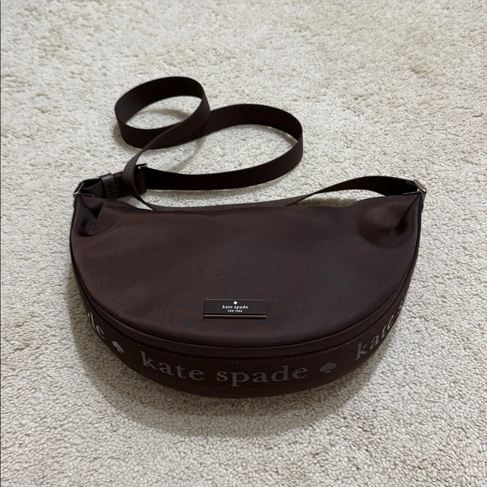 Kate spade CARTER NYLON MEDIUM SLING BAG